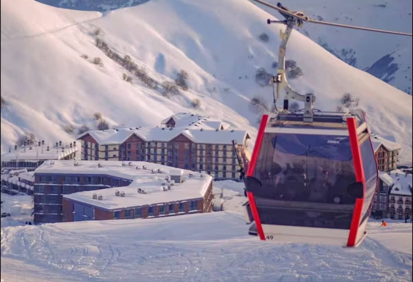 Gudauri ski pass: hours, rules and night skiing