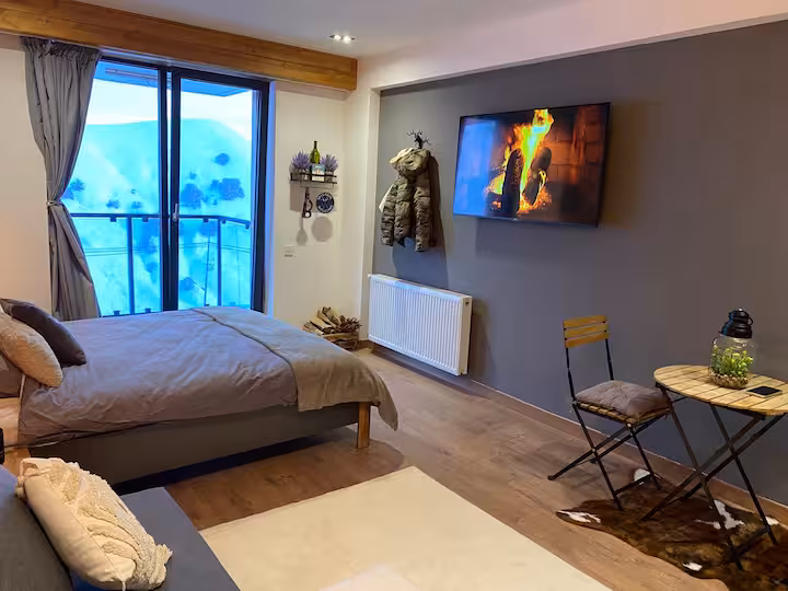 Mountain Apartment, Block F4 3
