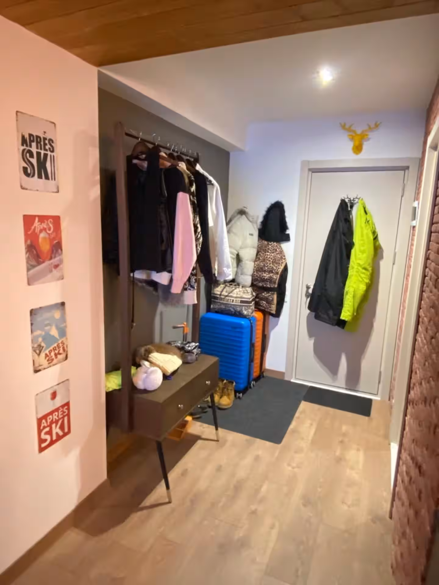 Mountain Apartment, Block F4 7
