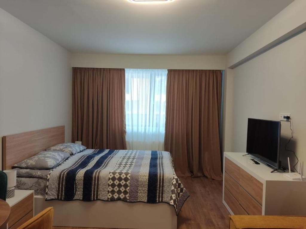 First-Floor Studio, Block F4 5